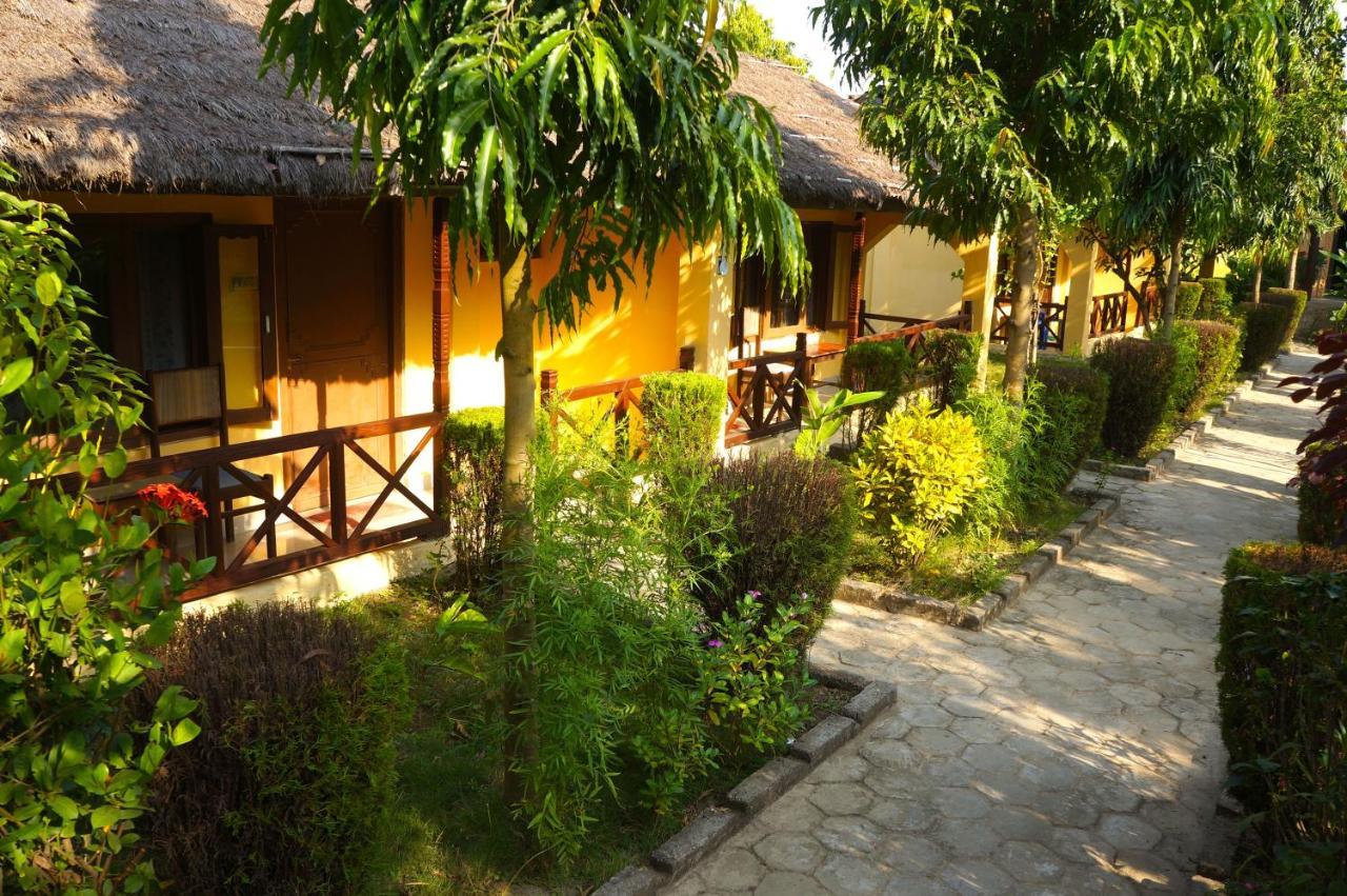 Mr. B'S Place Bardiyā Exterior foto
